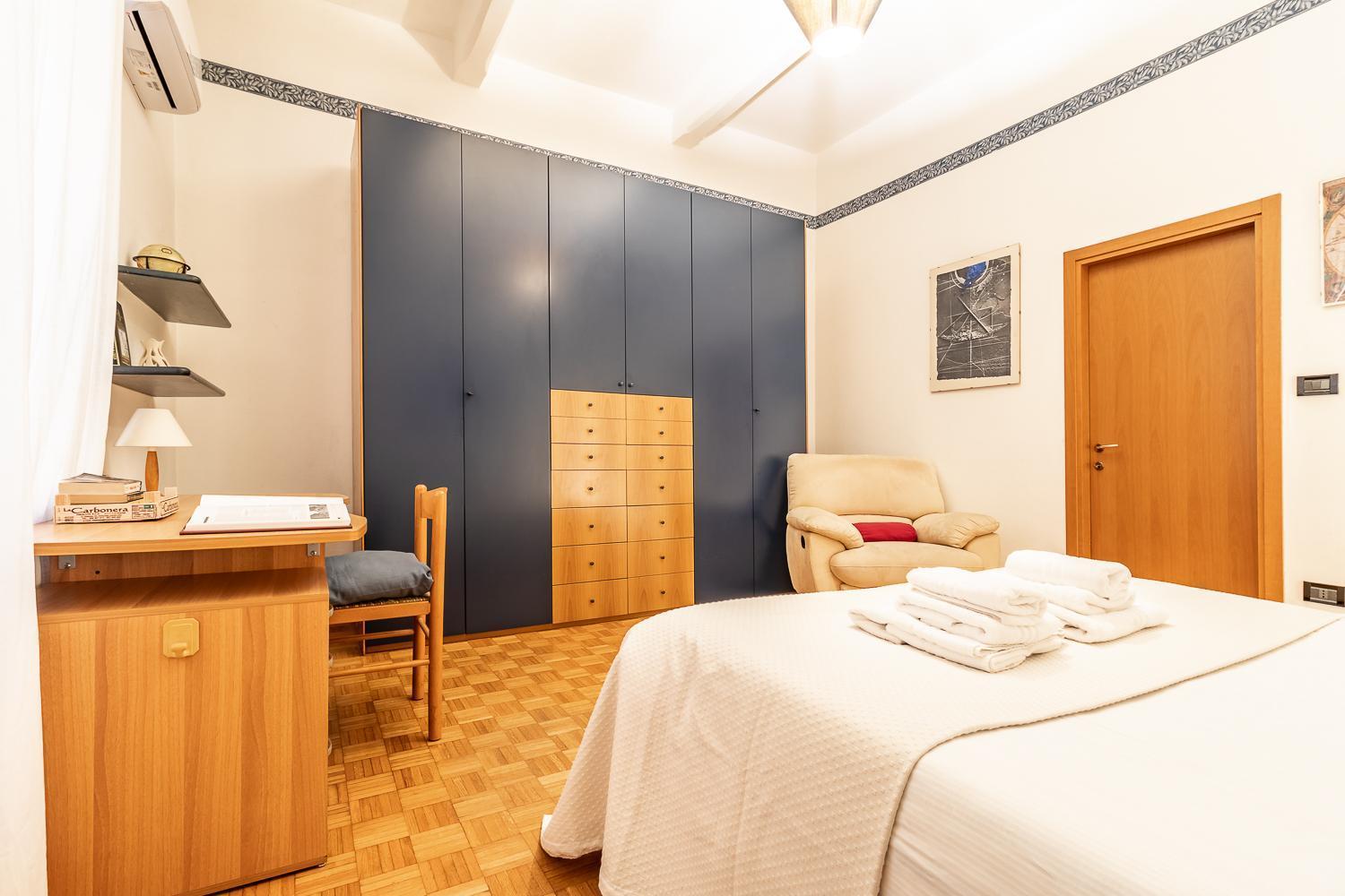Spacious Apt With Kitchenette, Near Piazza Maggiore โบโลญญา ภายนอก รูปภาพ